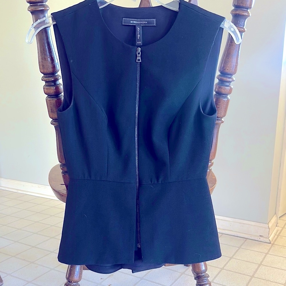 Black BCBGMAXAZRIA Zip -Up Top XXS